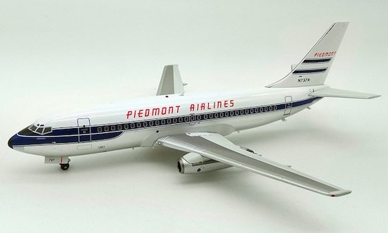 Boeing 737-200 Piedmont Airlines with stand
